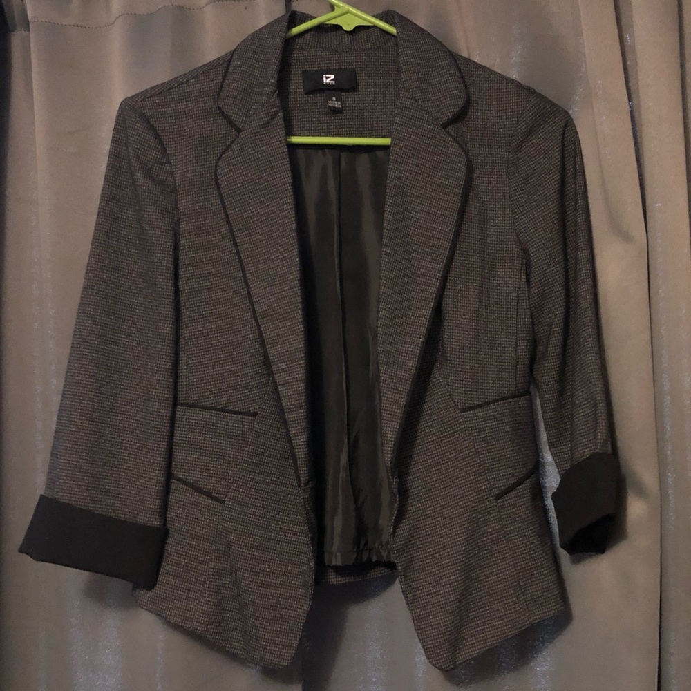iZ BYER Women’s Black/Grey printed Blazer